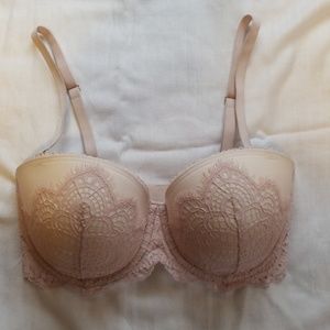 VS Pink lace bra
